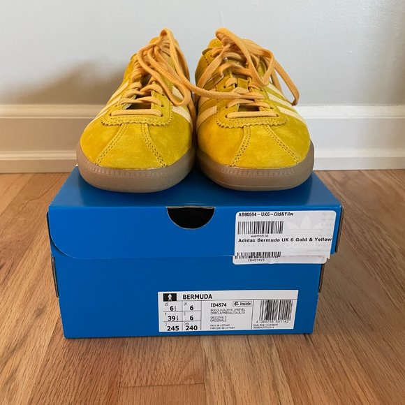 NWT adidas Bermuda Sneakers in Yellow & Gold Size UK 6 - FIT LIKE US WOMEN'S 8 - Picture 2 of 5